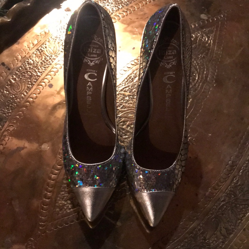 Women’s shoes